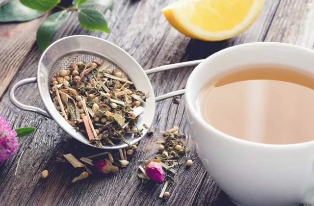 Dicas de chás detox: qual chá de desintoxicação escolher? | Dieta e Dicas