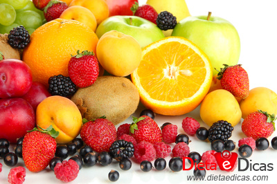 alimentos desintoxicantes, limão desintoxicante, aspargos propriedades medicinais, azeite de oliva para o fígado, alcachofra para fígado, maçã propriedades nutricionais Ilustração de alimentos desintoxicantes, limão desintoxicante, aspargos propriedades medicinais, azeite de oliva para o fígado, alcachofra para fígado, maçã propriedades nutricionais