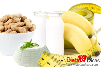 alimentos saciantes, banana sacia a fome, iogurte natural sacia a fome, nozes saciam a fome, queijo fresco sacia a fome Ilustração de alimentos saciantes, banana sacia a fome, iogurte natural sacia a fome, nozes saciam a fome, queijo fresco sacia a fome