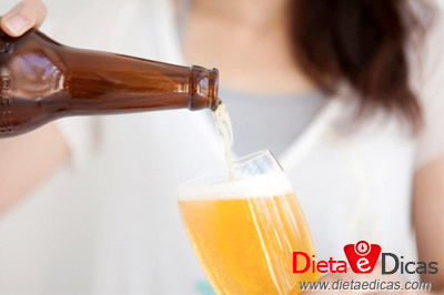 cerveja e barriga, cerveja engorda, cerveja aumenta a glicose, cerveja aumenta o colesterol, cerveja aumenta a barriga, barriga de cerveja como perder Ilustração de cerveja e barriga, cerveja engorda, cerveja aumenta a glicose, cerveja aumenta o colesterol, cerveja aumenta a barriga, barriga de cerveja como perder