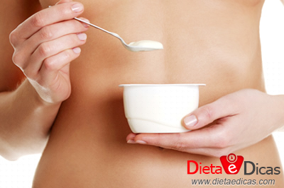 dieta do iogurte emagrece, iogurte faz bem a saúde, iogurte natural, iogurte caseiro receita Ilustração de dieta do iogurte emagrece, iogurte faz bem a saúde, iogurte natural, iogurte caseiro receita